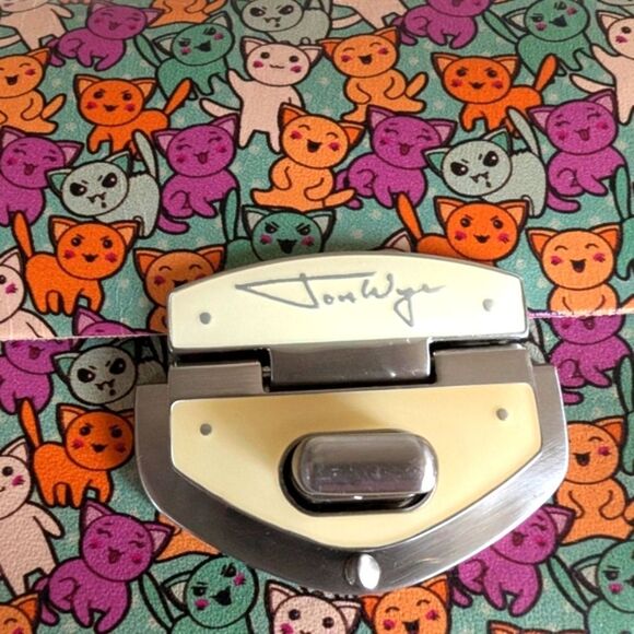 Jon Wye Vampire Cats Small Clutch/Crossbody 😺 - Picture 2 of 16